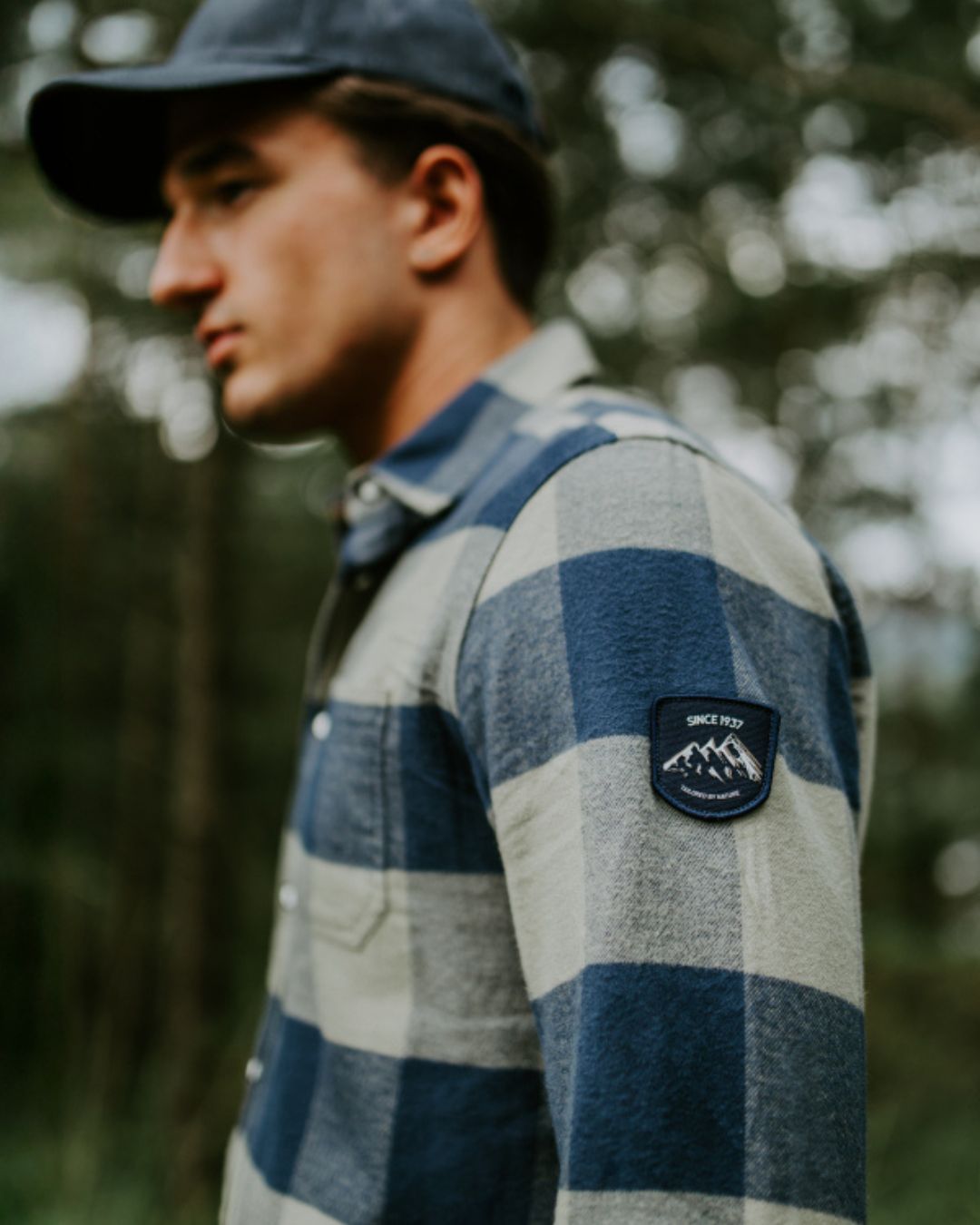 Modell i naturen med Skogstad Sport fritidstøy