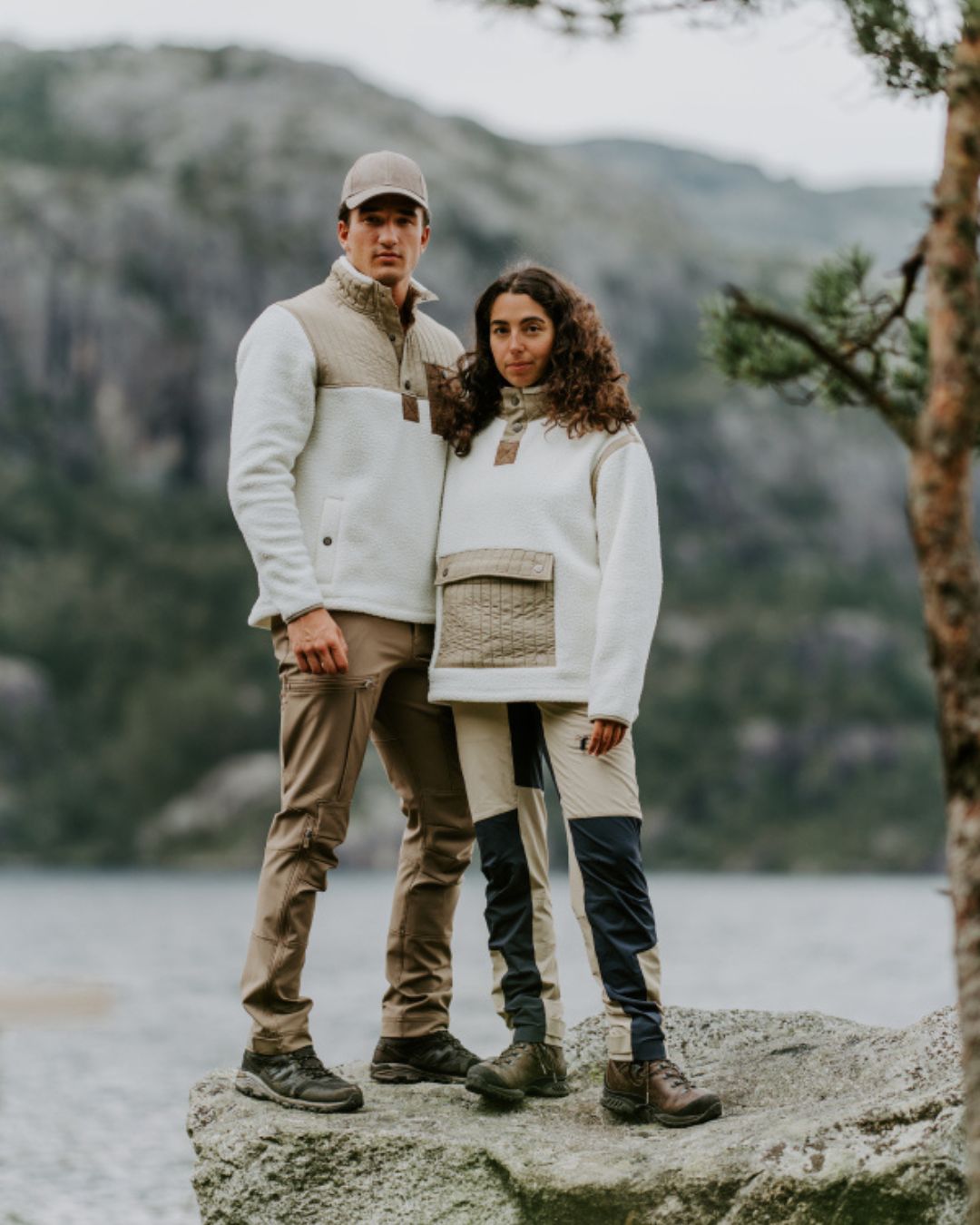 Modeller i naturen med Skogstad Sport fritidstøy