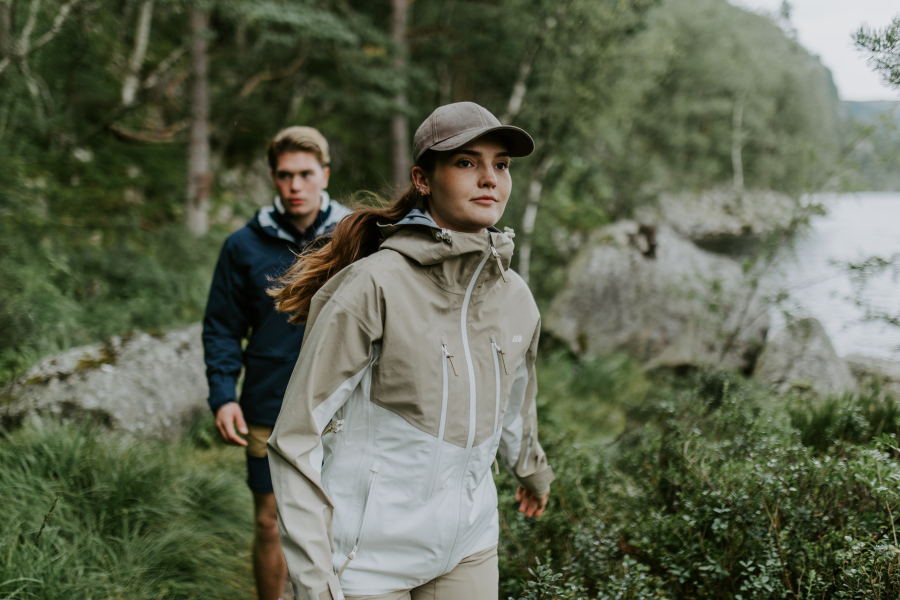 Modeller i naturen med Skogstad Sport fritidstøy